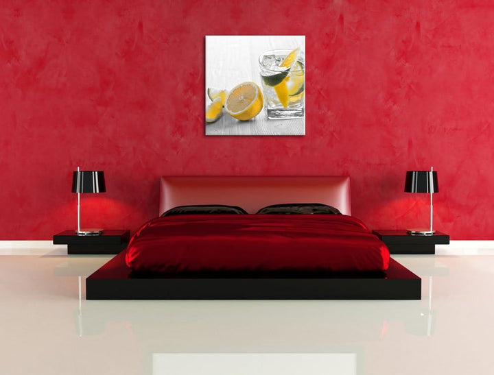 Pixxprint Gin Tonic Shot mit Zitronen Schwarz/Weiss, Format: 70x70 auf Leinwand, 70x70