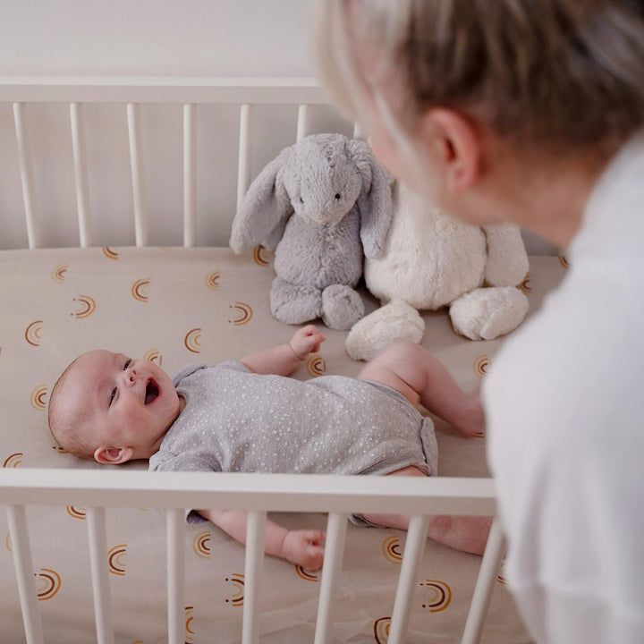 ÜneeQbaby 100% wasserdichter Matratzenschoner, voll ausgestattetes Bettlaken - Bio-Baumwolle, GOTS,
