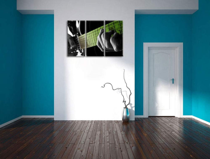 Mann spielt auf E-Gitarre schwarz/weiss 3-Teiler Leinwandbild 120x80 Bild auf Leinwand, XXL riesige
