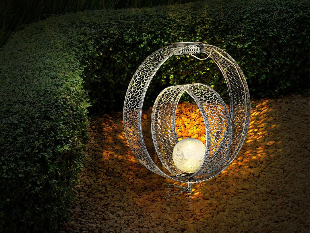 Solarleuchte mit Metallstanzungen und Glaskugel, Silber Höhe 42cm