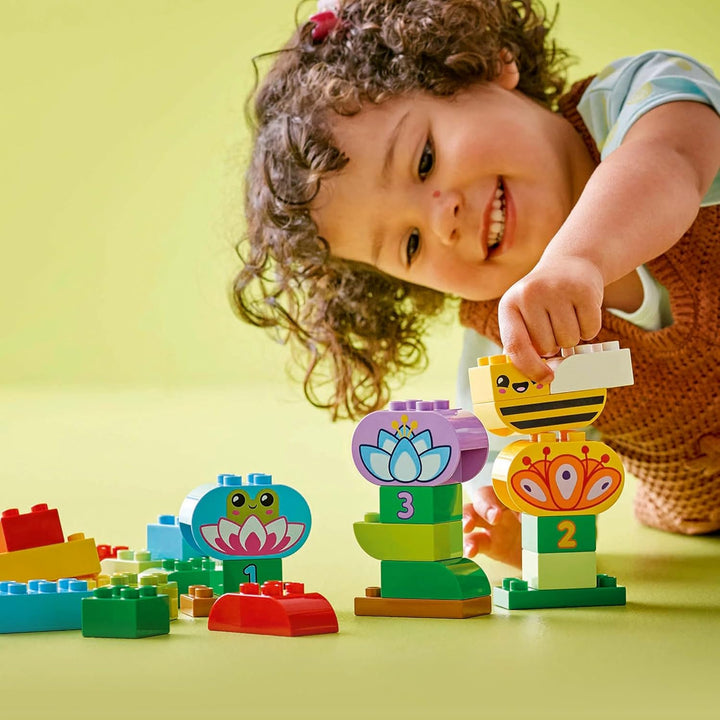 LEGO DUPLO Town Kreativer Blumengarten, Stapelspielzeug, lässt Kleinkinder ab 2 Jahren fantasievoll