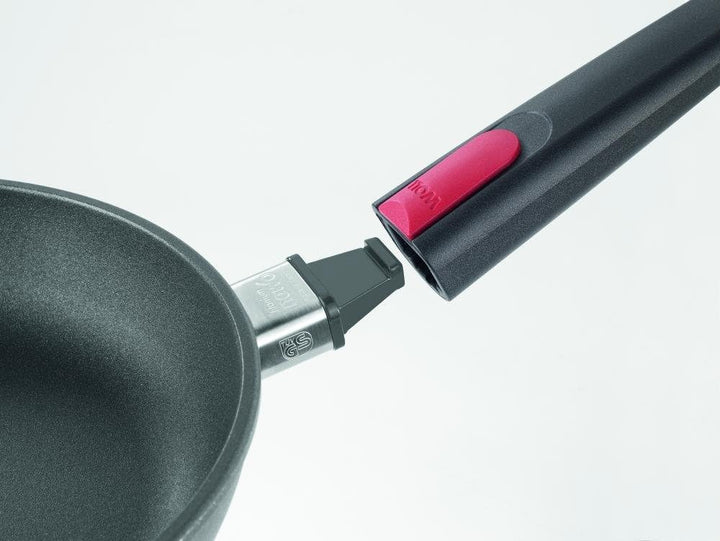 Woll Nowo Titanium Gusstopf mit hoher Rand, mit abnehmbarem Stiel, Verschiedene Modelle 24cmxinklusi