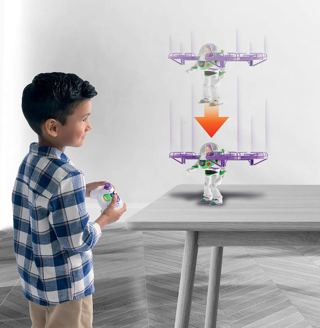 Mattel Disney und Pixar Toy Story 5 Fliegende Figur mit Fernbedienung, Hi-Tech Edition Buzz Lightyea
