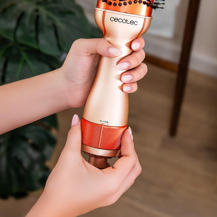 Cecotec CeramicCare Unique Olive Luftbürste, 1200 W, entwirrt, trocken, Volumen, glättet und wellig,