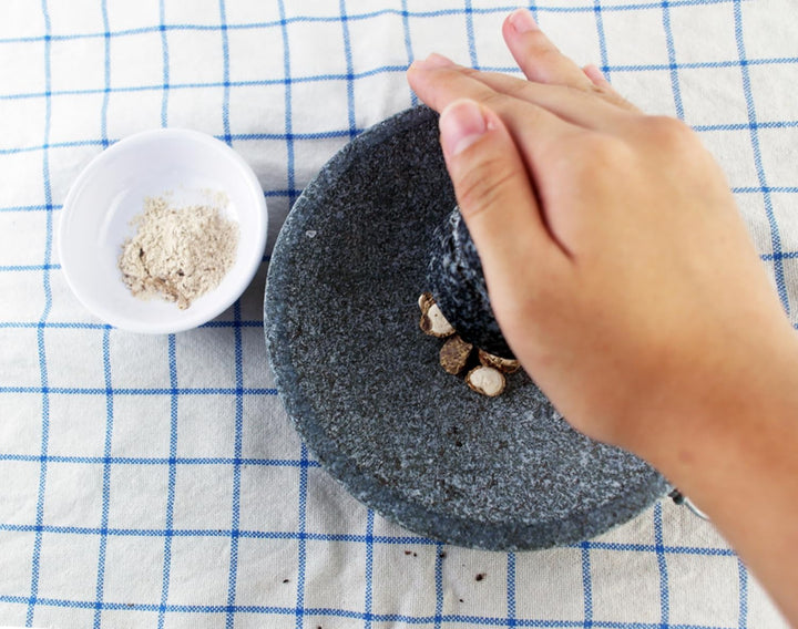 Kleine Grösse 15 cm Granit-Mörser und Stössel Set Steinplatte Set für Gewürze und Salz auf Camping p