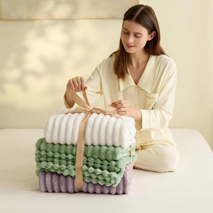 WAVVE Kuscheldecke Flauschig Decke - 150x200cm - Cream - Weiche Flanell Fleecedecke, Sofadecke & Cou