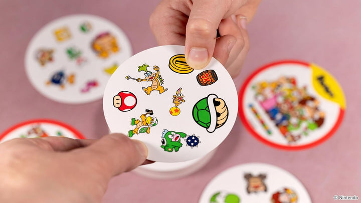 Asmodee - Dobble: Super Mario – Gesellschaftsspiele – Kartenspiel – Spiel für Kinder, Erwachsene und