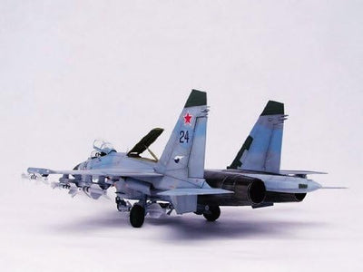 Trumpeter 02224 Modellbausatz Sukhoi Su-27 Flanker B