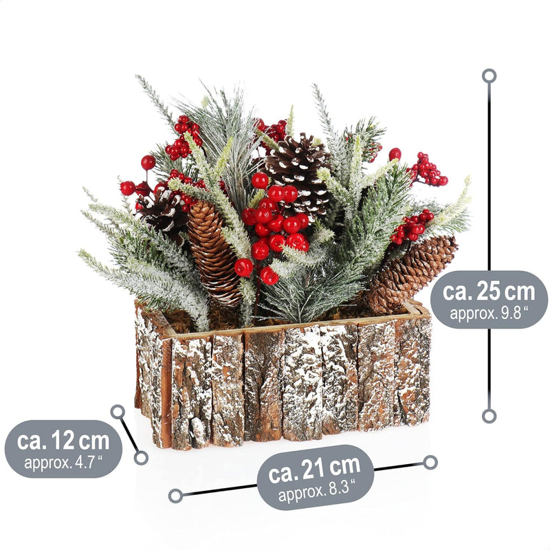 COM-FOUR® Deko-Gesteck Weihnachten - Kleiner winterlicher Tischschmuck im Rinden-Topf mit roten Beer