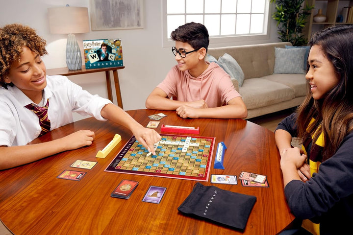 Mattel Games Scrabble Harry Potter englische Sprachversion Vereinigtes Königreich Mehrfarbig, Verein