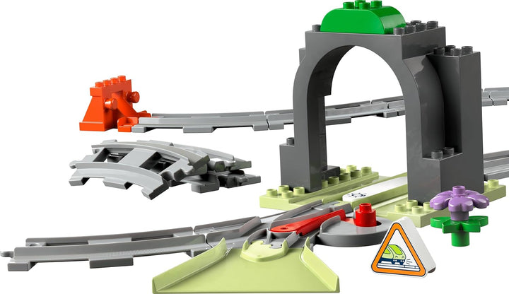 LEGO DUPLO Town Eisenbahntunnel und Schienen – Erweiterungsset, Geschenk für Kleinkinder, fördert di