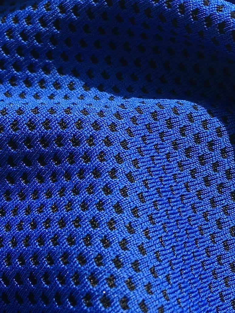 Leichter, luftiger, aktiver Sitz für volle Bewegungsfreiheit, kühlender Hundemantel, Grösse M Blue M