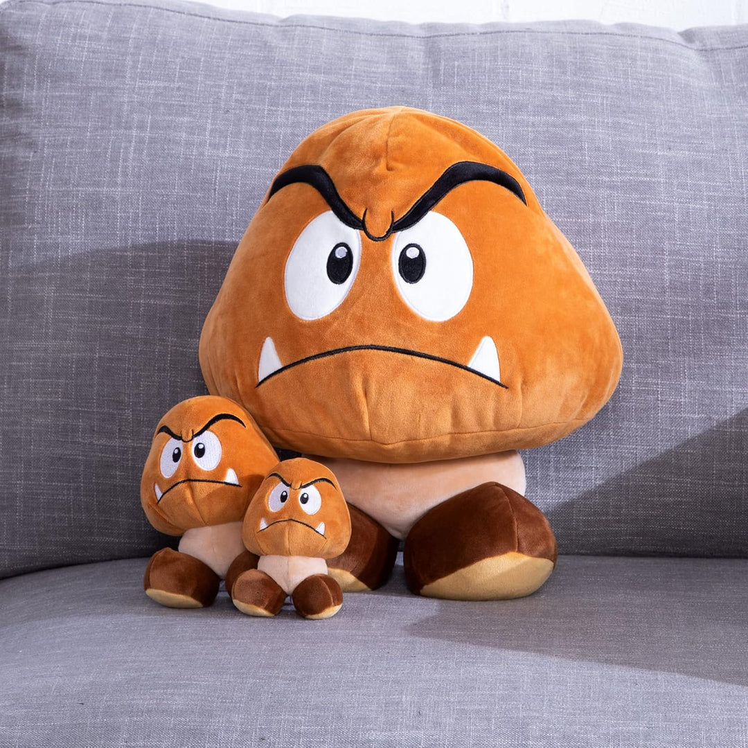 Club Mocchi-Mocchi Super Mario Goomba Plüschfigur, Offiziell Lizenziertes Nintendo Kuscheltier, 38 c