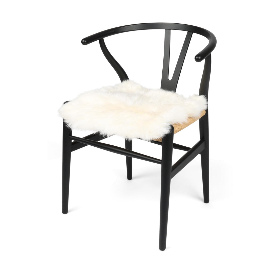 Nordic Sheep Lammfell Kissen 40x40 cm | Weiches Fell für Stühle & Sofa | Gemütliches Sitzkissen & La