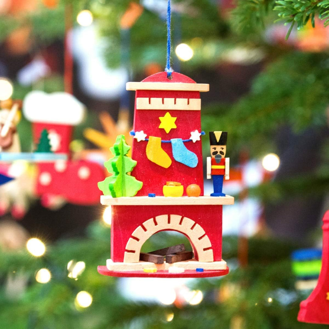 Graupner Holzminiaturen® | Christbaumschmuck Kamin mit Nussknacker aus Holz | Original Erzgebirgisch