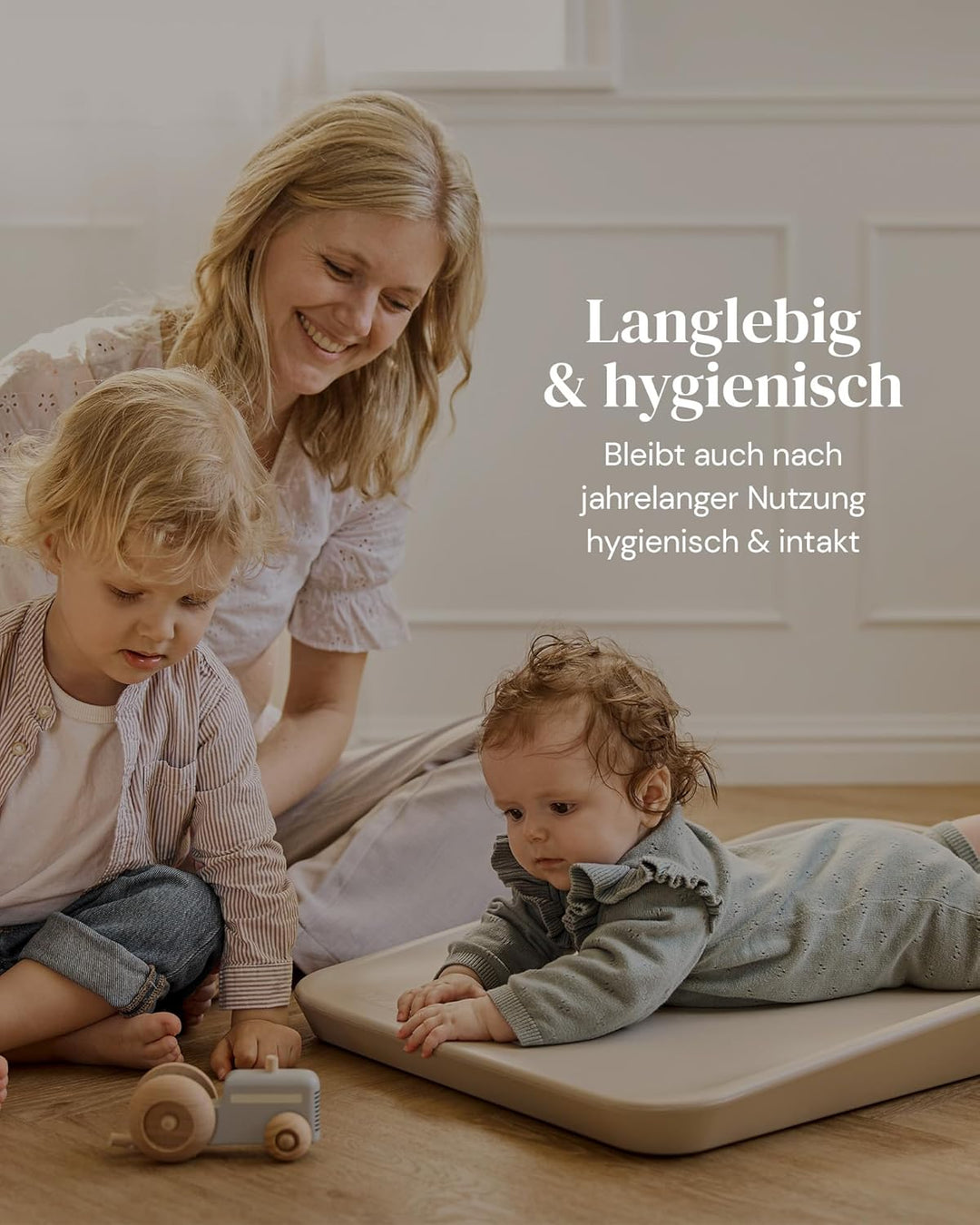 Leander Matty™ Wickelauflage 50x70 cm Cappuccino - Samtig-weiche Wickelunterlage - Wasserabweisend u