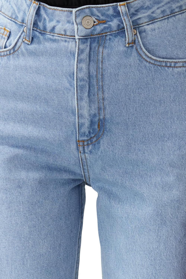 TRENDYOL Damen Basic Normal Waist Mom Jeans 32 Blau, 32 Blau