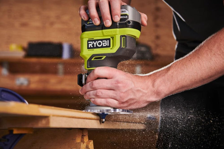 RYOBI 18 V ONE+ Akku-Kantenfräser RTR18-0 (mit 6 Geschwindigkeitsstufen, Max. Spanndurchmesser 6 & 6