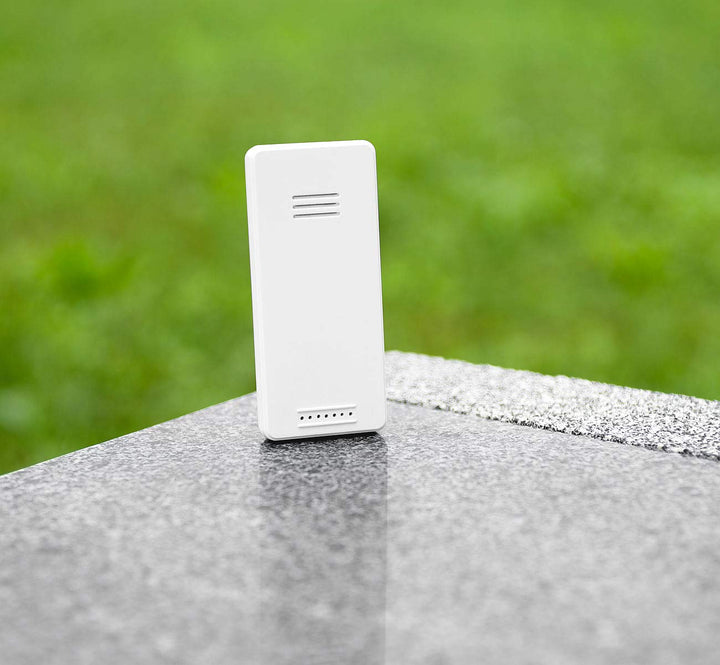 infactory Indoor Wetterstation: Funk-Wetterstation mit Aussensensor, Display-Touchfunktion, Wettertr