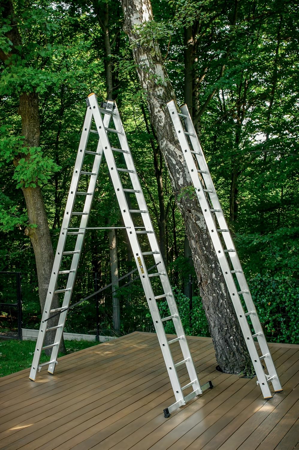 DRABEST Leiter PRO Serie Aluleiter 3x14 Aluminium Vielzweckleiter Profi Traglast 150 kg, Silber 14 S