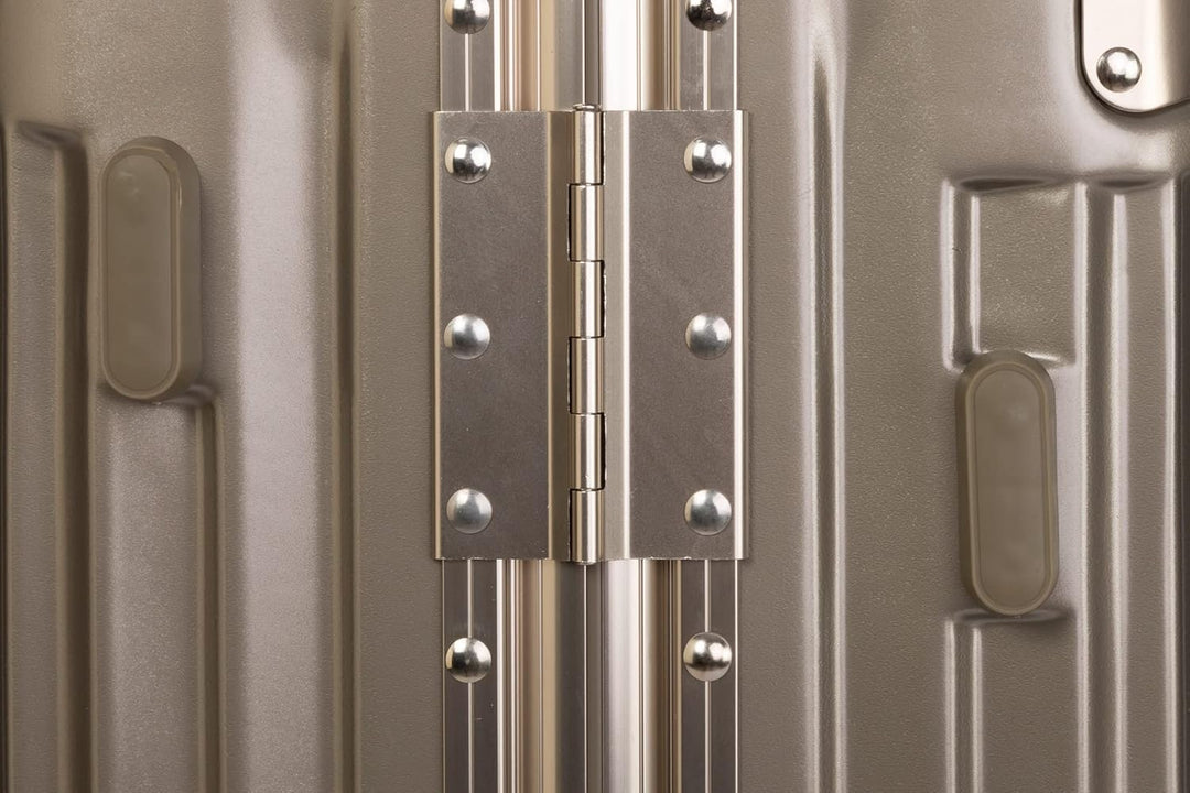 Travelhouse London Boardkoffer 55cm · Aluminium-Rahmen · Polykarbonat Hartschale · 2X TSA Zahlenschl