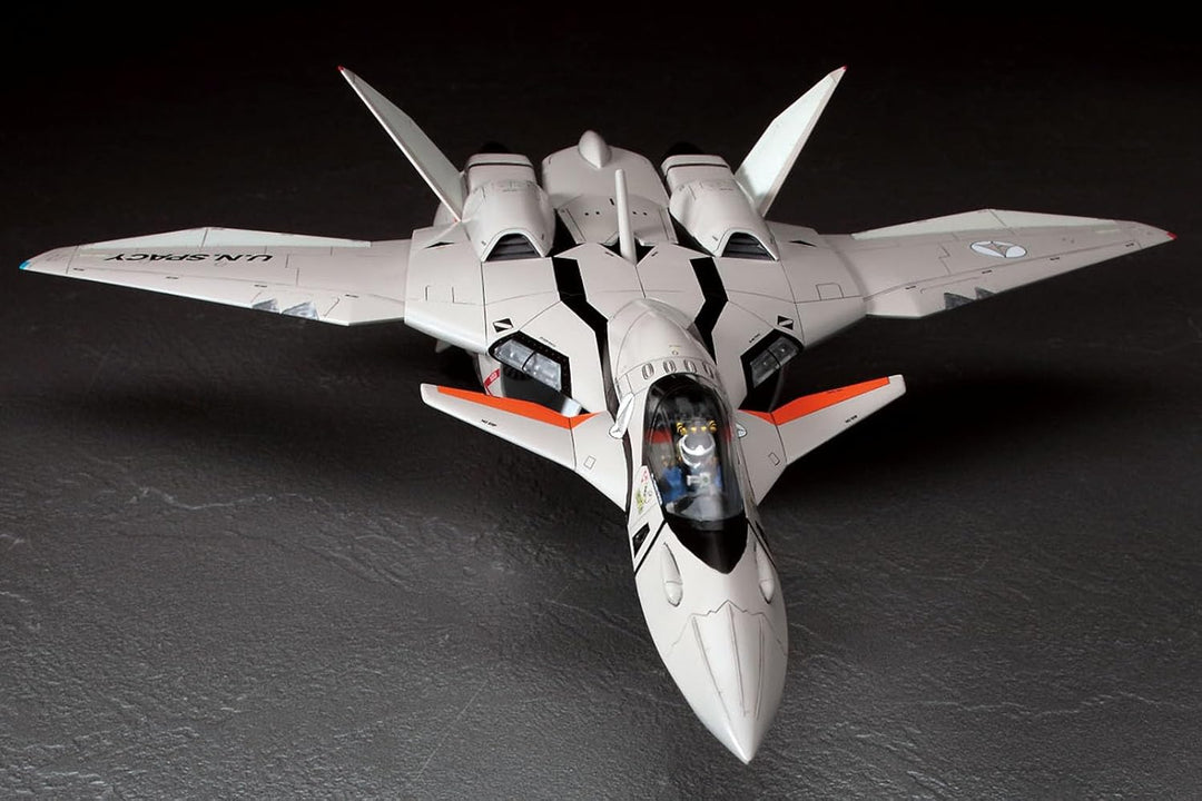 VF-11B Thunderbolt `Macross PLUS` (Plastic model) 1/72