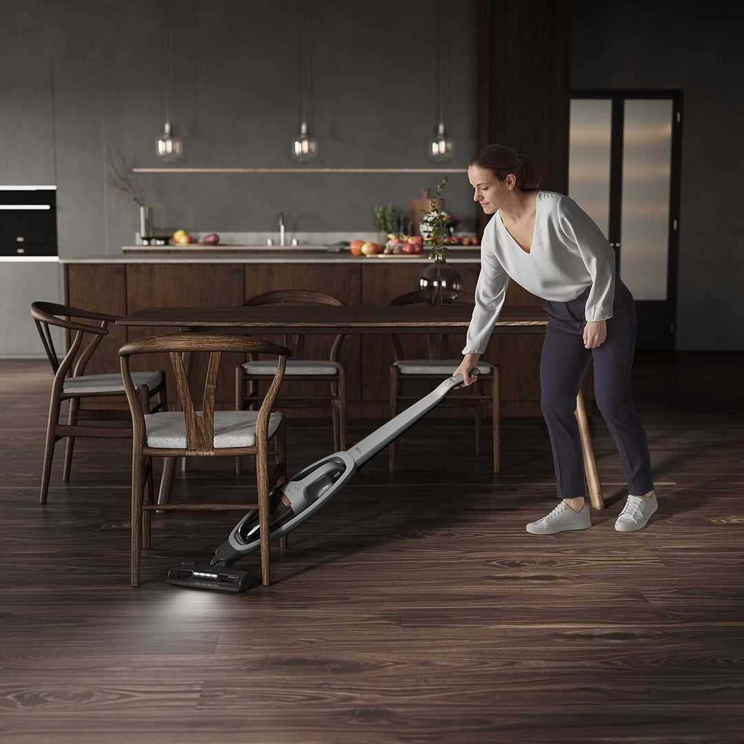 AEG Ultimate 5000 Animal AS52AB18UG Akku-Staubsauger / 2in1 / leise 79 dB(A) / 58% Recyclingmaterial