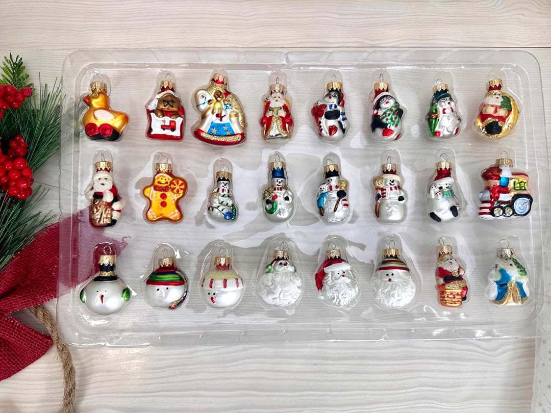 Adventskalender Weihnachtskalender mit Mini-Glasfiguren 4 cm Baumschmuck mundgeblasen und handdekori