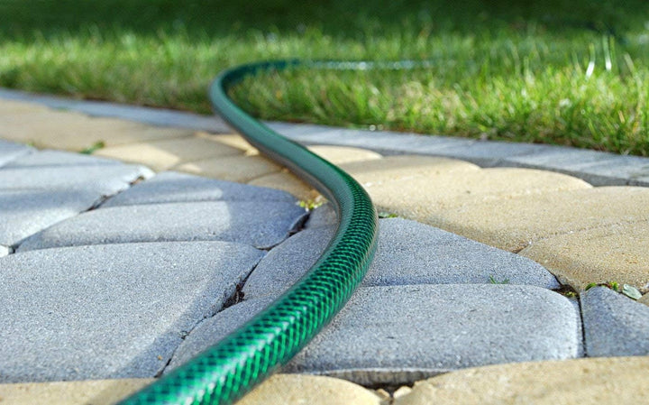 Cellfast Gartenschlauch ECONOMIC Elastisch und flexibel 3-lagiger Wasserschlauch aus Polyesterkreuzg
