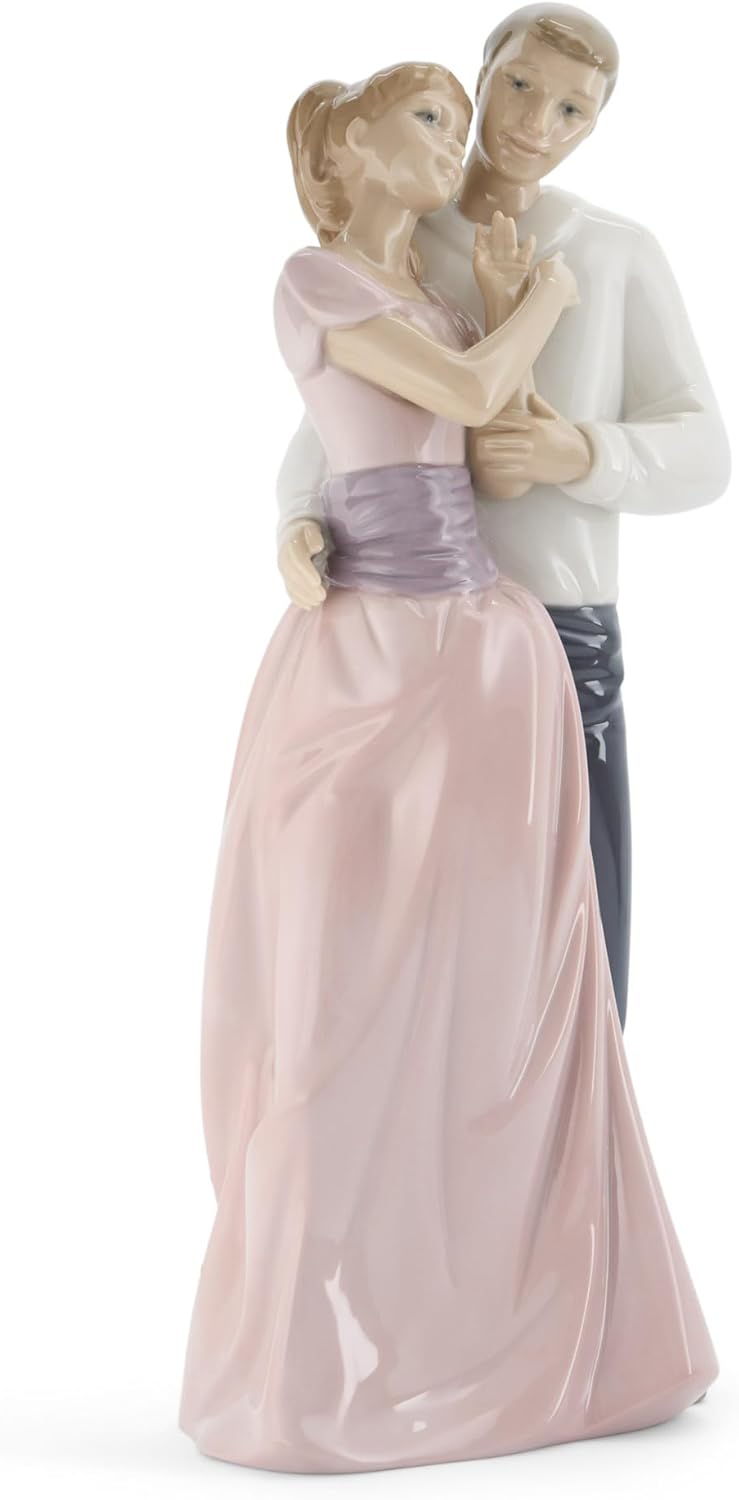 NAO Porcelain by Lladro Dreams of Love (Engagement, Marriage, Wedding, Anniversary Collection) 20016