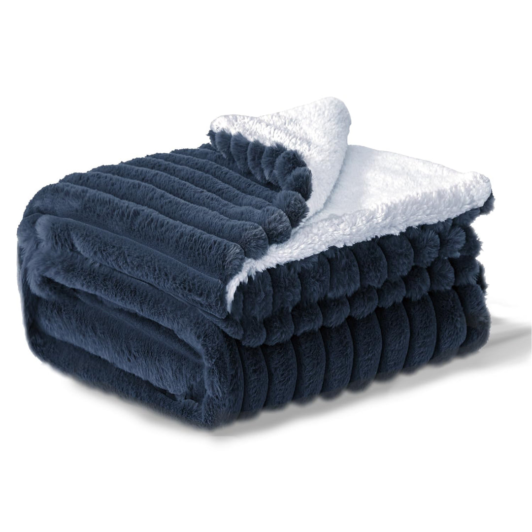 BEDELITE warme Decke Sherpa Kuscheldecke Flauschig Dunkelblau 150x200 | dicke Deko Fleecedecke, Cord