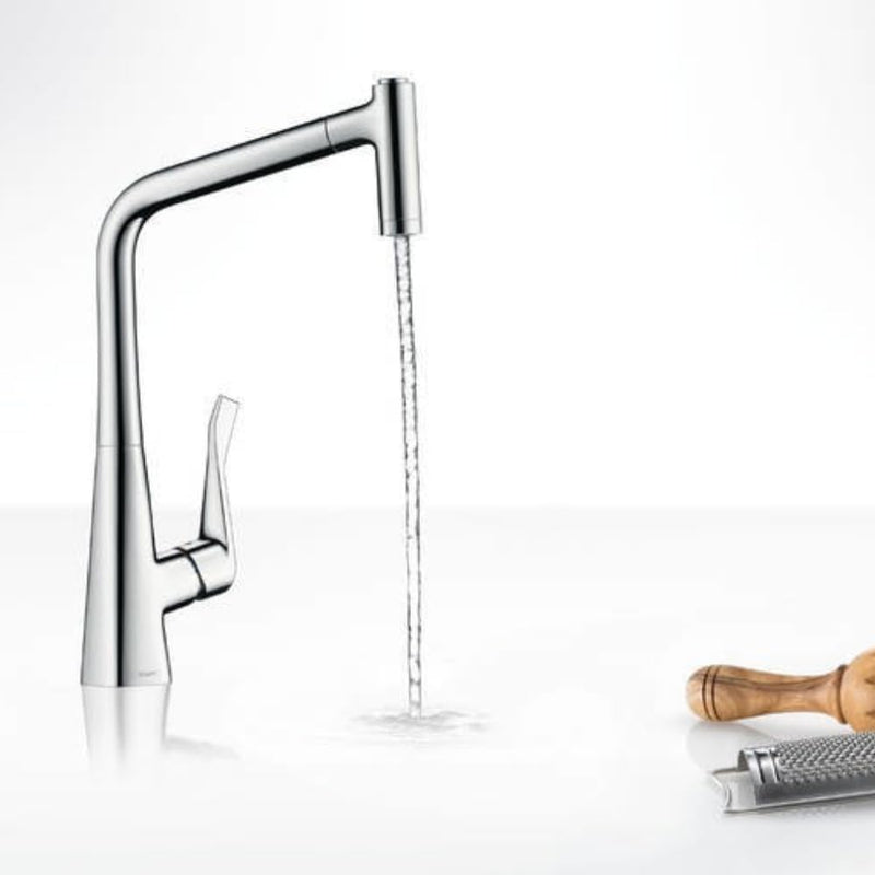 hansgrohe Metris Einhebel-Küchenarmatur, Komfort-Höhe 320mm mit ausziehbarer Brause und Schwenkausla