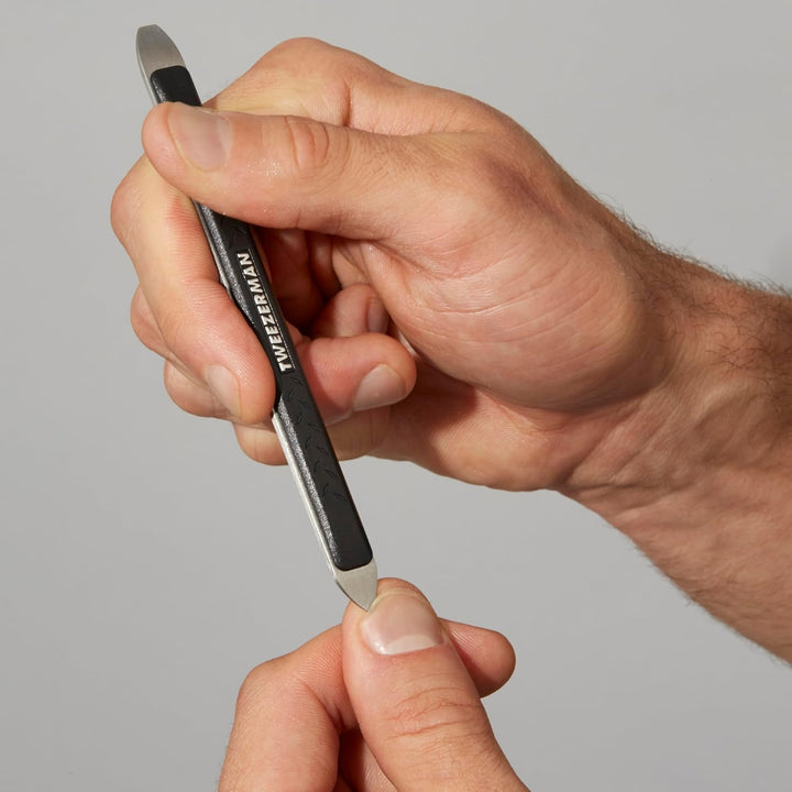 TWEEZERMAN GEAR Maniküre und Pediküre Pflegeset für Herren, Geschenkset Mann aus Edelstahl Maniküre