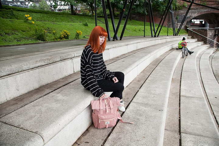 SEVENTEEN LONDON – Moderner und stilvoller ‘Canary Wharf’ Rucksack mit einem klassischen gefalteten