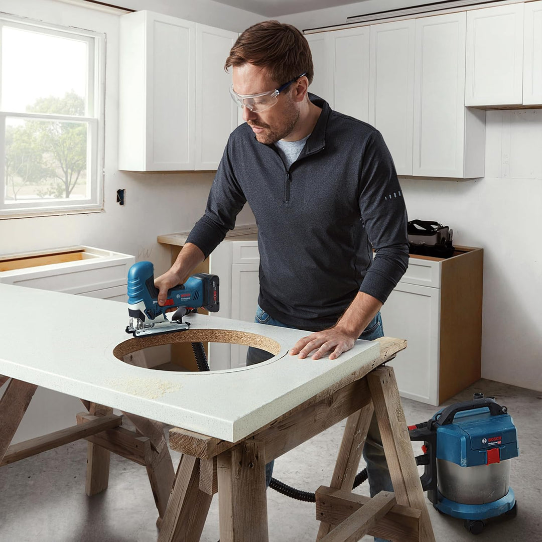 Bosch Professional 18V System Akku Stichsäge GST 18V-125 S (ideal für Kurven- und Abschnitte, SDS-Sä