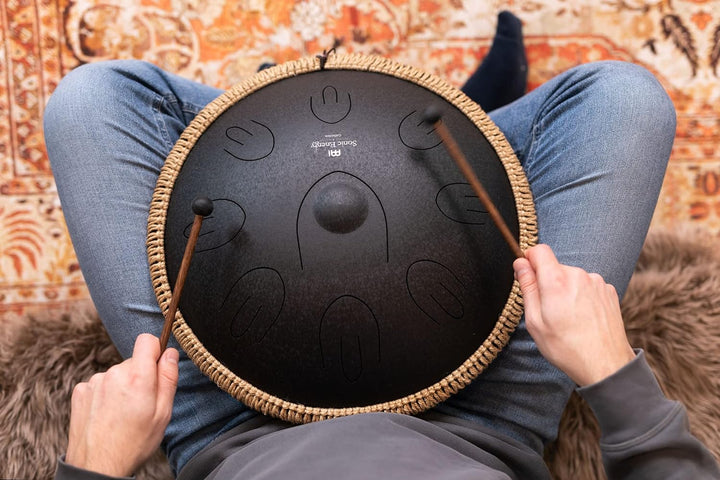 Sonic Energy 16" Oktavierte Zungentrommel – D Kurd – Schwarz – Für Meditation, Yoga, Percussion – In