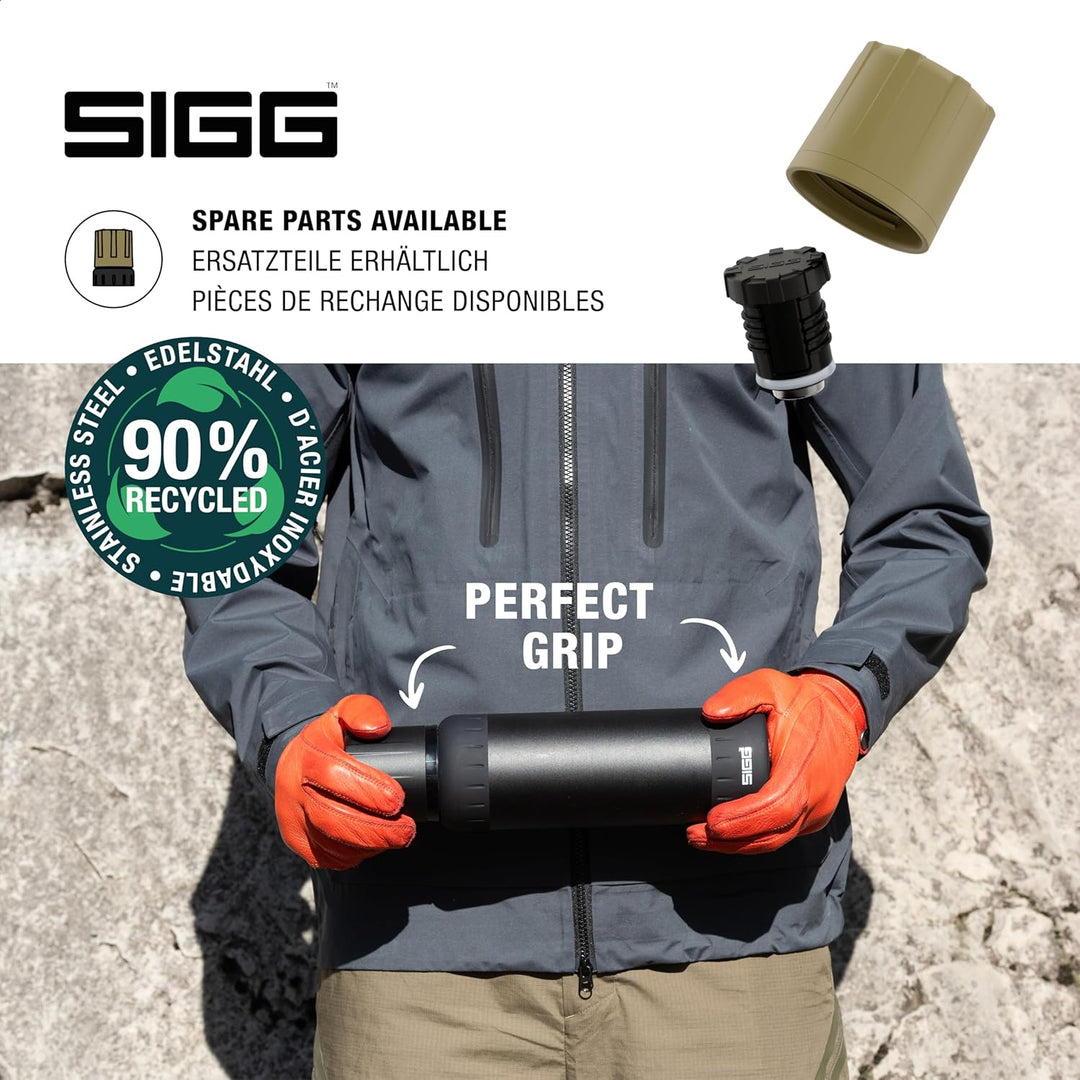 SIGG – Isolierte Trinkflasche – Thermosflasche Alpine Star Caramel Sand, mit Becher – 27 St. Heiss,