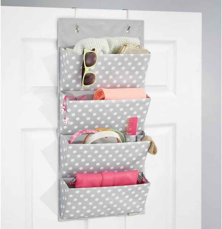 mDesign Hängeaufbewahrung mit 4 Taschen – Schlafzimmer Aufbewahrung für Schuhe, Accessoires und Klei