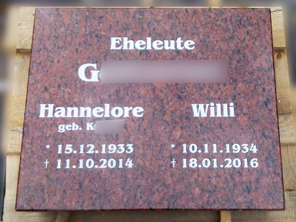 designgrab VangL001-30x30x8 cm Grabplatte aus Granit Vanga, inkl. Beschriftung von Vor- und Nachname