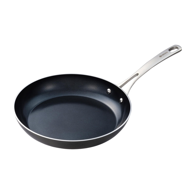 Kyocera Keramikpfanne, Bratpfanne mit keramischer Antihaft-Beschichtung, 26 cm, frei von PFAS/PTFE,