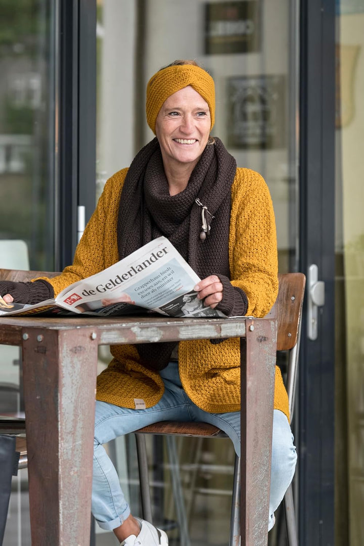 KNIT FACTORY - Dreiecksschal Coco - Damen Strickschal mit Wolle - Umschlagtuch für den Herbst und Wi