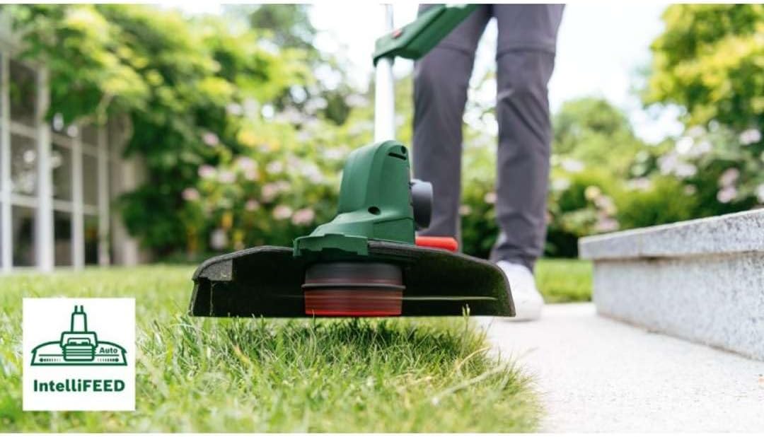 Bosch Home and Garden UniversalGrassCut Rasenmäher 18V-26 mit Akku 18V 2,5Ah Schnittbreite