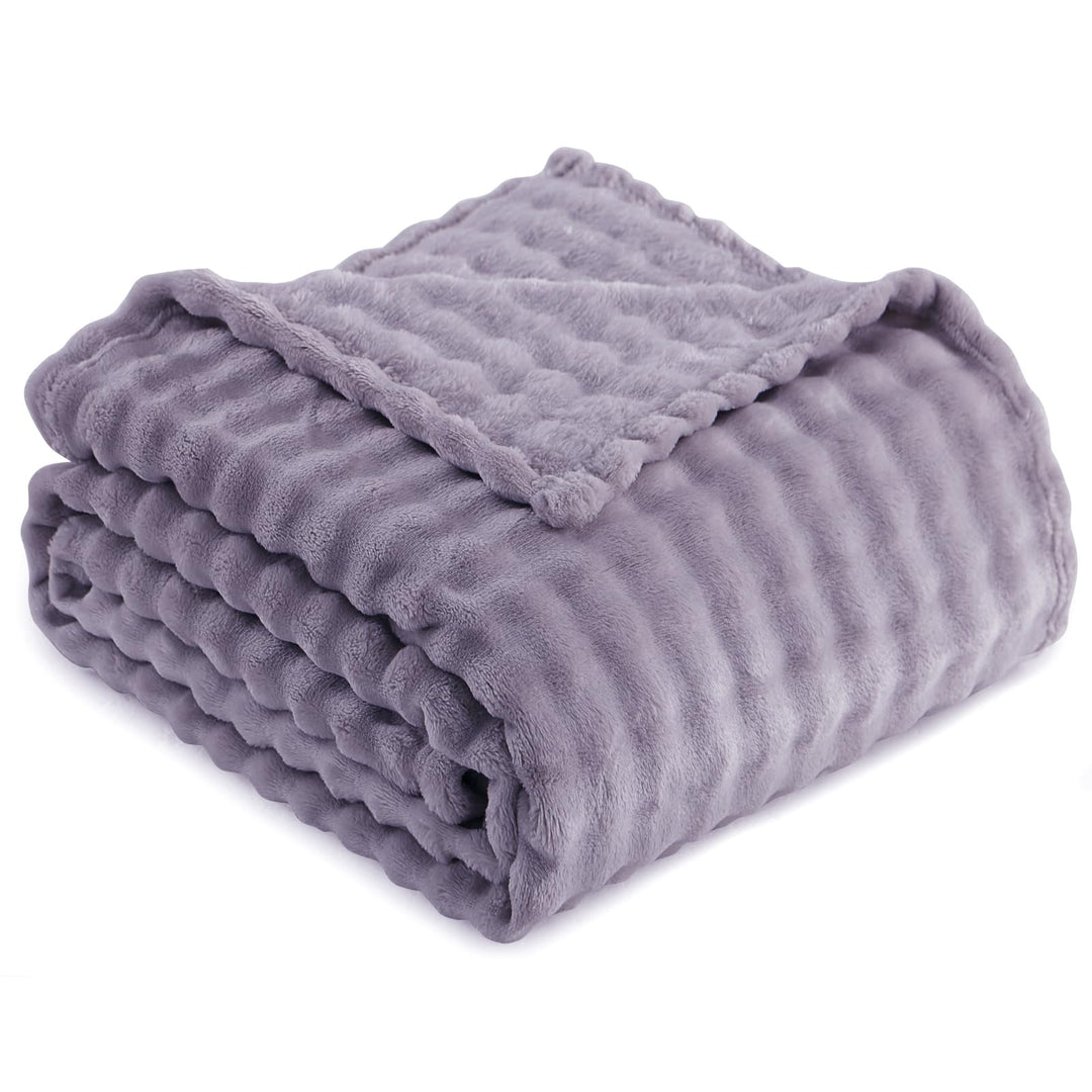 RUIKASI Kuscheldecke Flauschig Kleine Decke Violett - Weiche Sofadecke & Couchdecke 130x150 cm aus P