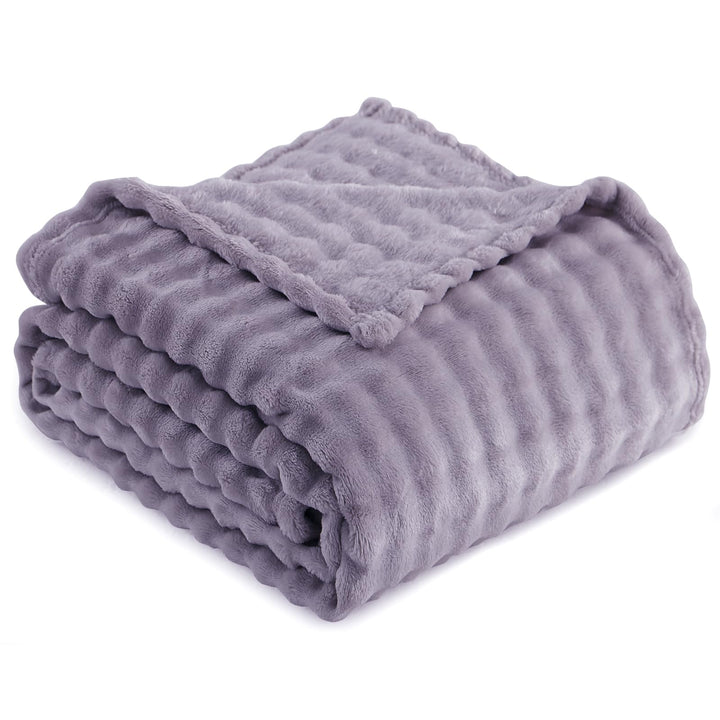RUIKASI Kuscheldecke Flauschig Kleine Decke Violett - Weiche Sofadecke & Couchdecke 130x150 cm aus P
