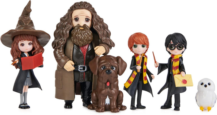 Harry Potter - Geschenkset mit mehreren Sammelfiguren und Zubehör, Spielzeug für Kinder ab 5 Jahren,