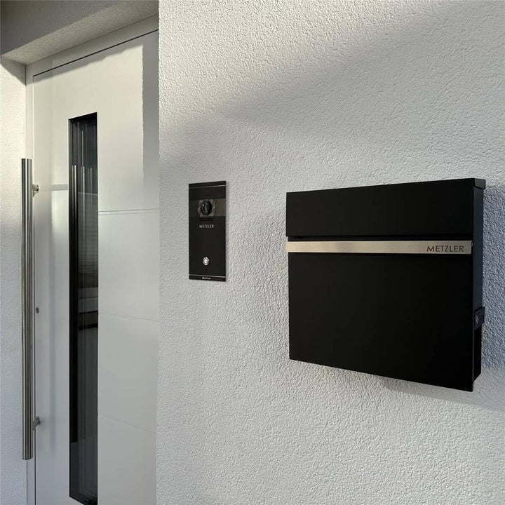 Metzler Briefkasten mit Zeitungsfach Anthrazit - Personalisiert mit Edelstahl V2A Namensschild -Pulv