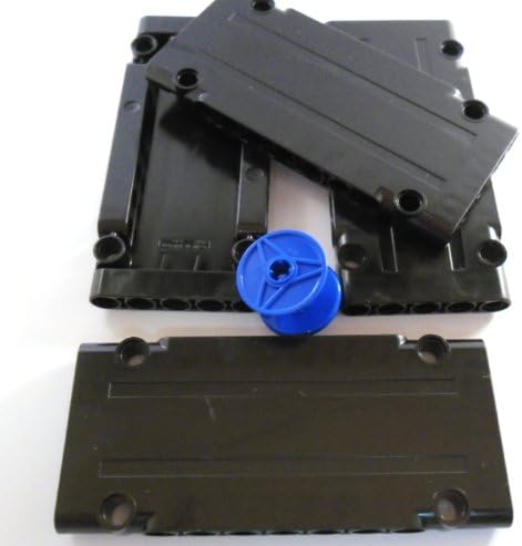 LEGO 4 Stück TECHNIC Panel Platte 1x5x11 in Schwarz. Dazu eine Kabelrolle in Blau.