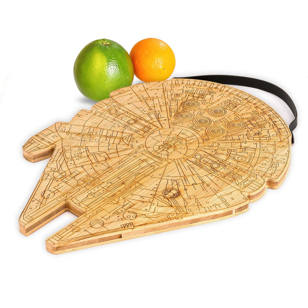 Millennium Falcon Personalisiertes Schneidebrett personalisierbar für Hochzeit Einweihungsfeier Jahr