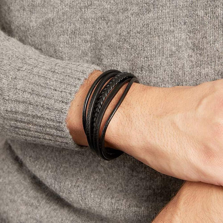 Unique Sports Schwarzes Lederarmband