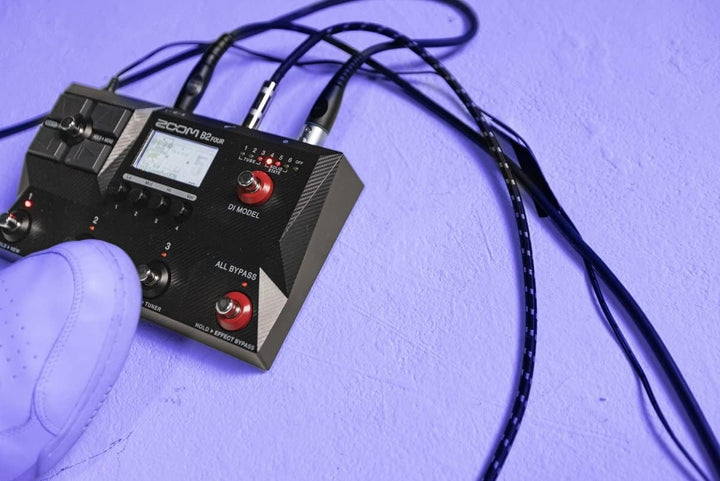 Zoom - B2 FOUR - Multi-Effekt-Pedalboard für Bass